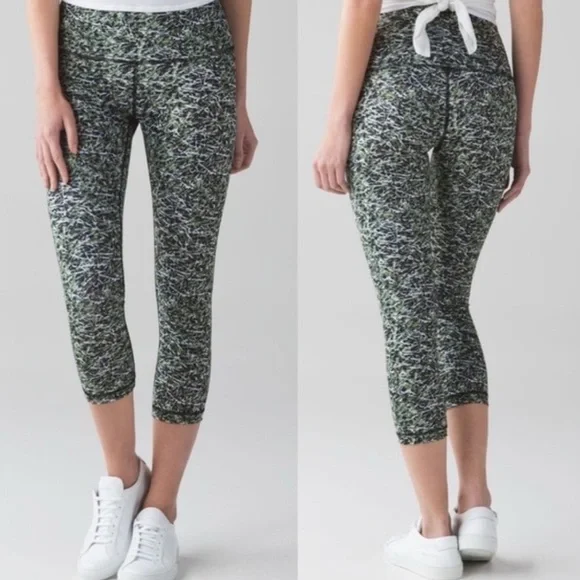 Lululemon x SoulCycle Philadelphia High-Rise Wunder Under Crop Size 6 - Picture 1 of 9